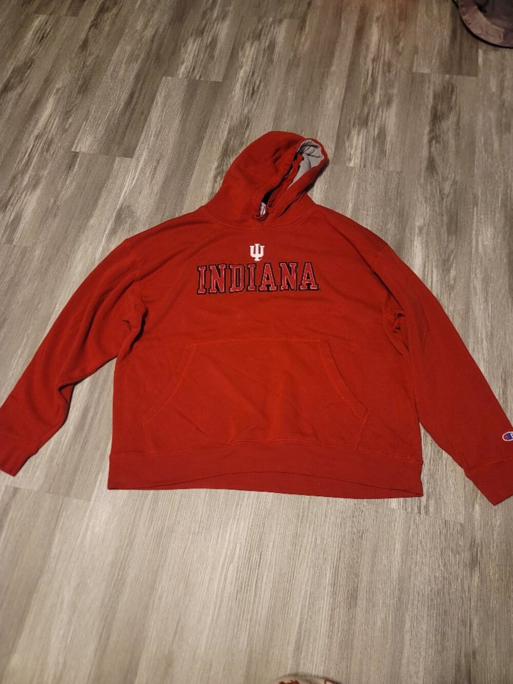 Mens very soft embroidered red IU Indiana University Hoosiers hoodie - size 2XL